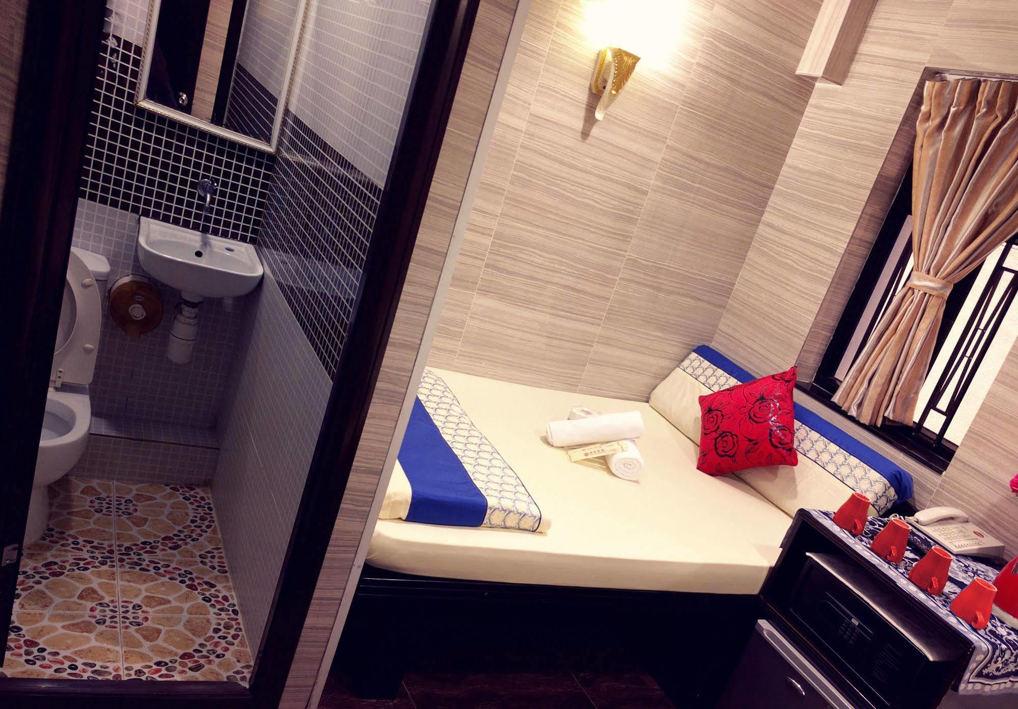 Budget Hostel Block D 10Th Floor Хонконг Екстериор снимка