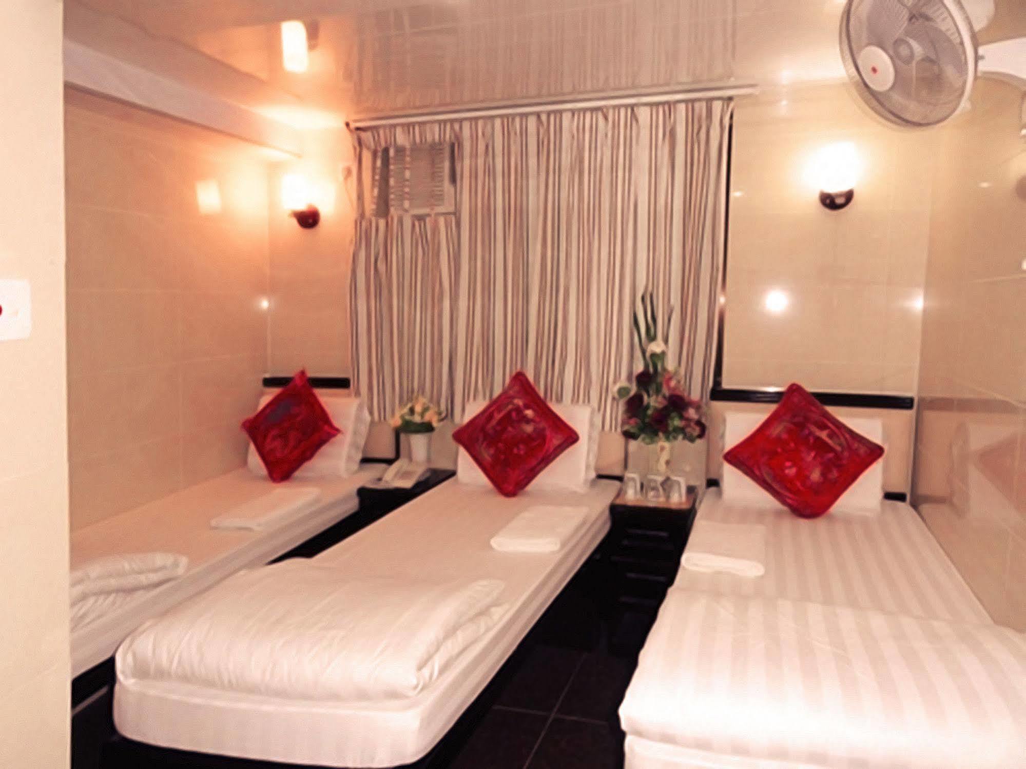 Budget Hostel Block D 10Th Floor Хонконг Екстериор снимка