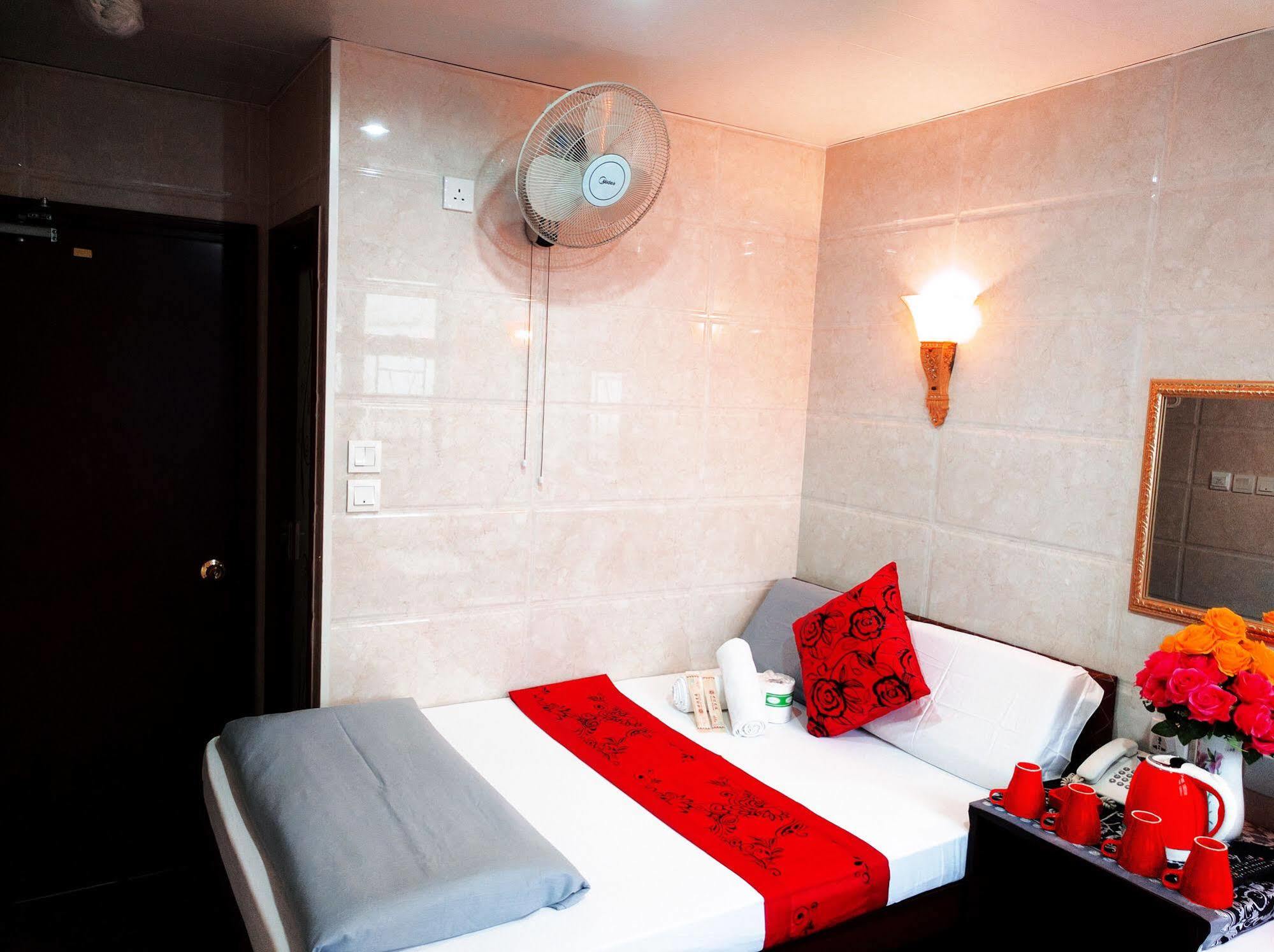 Budget Hostel Block D 10Th Floor Хонконг Екстериор снимка